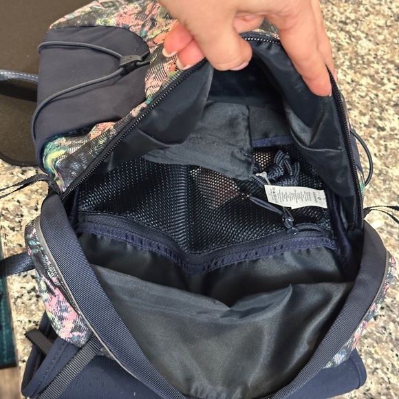 Lululemon Run All Day Backpack Floral #0137 - Picture 6 of 7